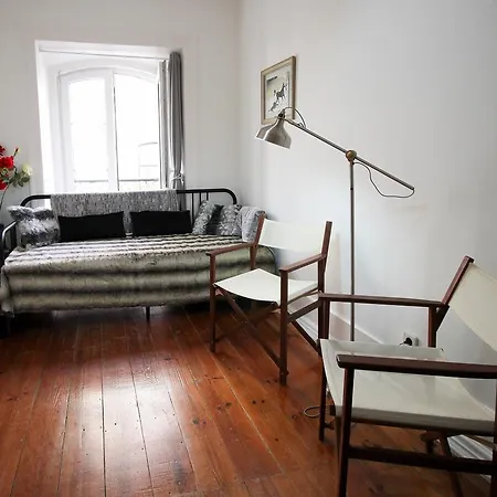 Beautiful In Largo Do Rato Apartment